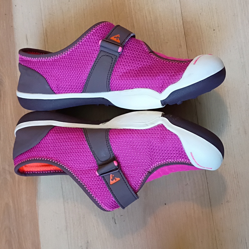 PLAE Kids Bright Pink Sneakers - Picture 3 of 7